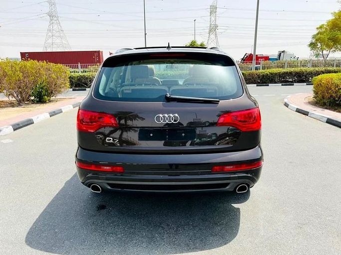 Used Audi Q7 55 TFSI I (4L) Facelift, 3.0 l, 2014 in Dubai by First Choice Motors, Brown color. GCC Specs | AUTO.AE