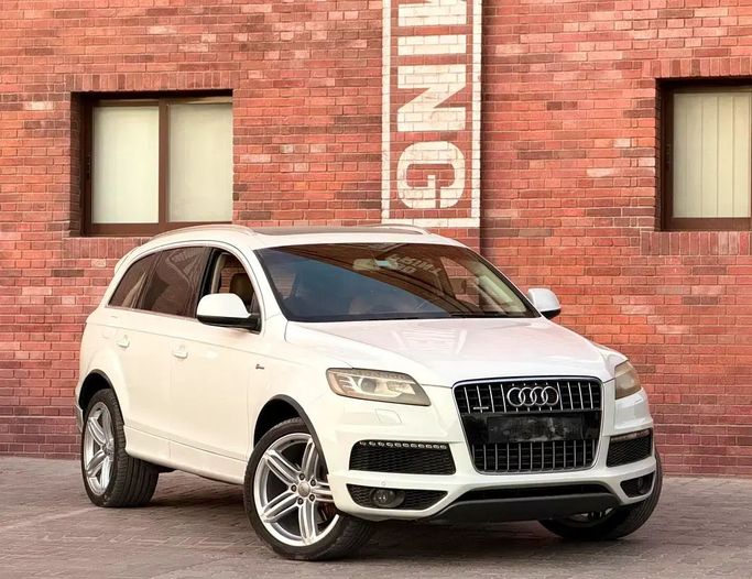 مستعملة Audi Q7 45 TFSI I (4L) شد الوجه (4L), 3.0 l, 2013 في في دبي من Morya Jeswani Cars، اللون أبيض. مواصفات الخليج | AUTO.AE