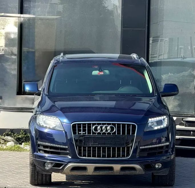 مستعملة Audi Q7 45 TFSI I (4L) فيس ليفت (4L), 3.0 l, 2014 في في دبي من Morya Jeswani Cars، اللون أزرق داكن. مواصفات الخليج | AUTO.AE