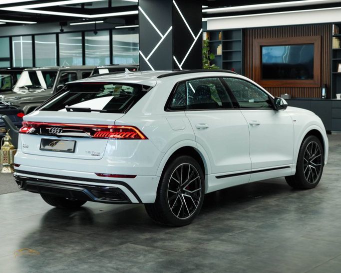 Новый Audi Q8 55 TFSI I (4M), 3.0 л, 2022 в Дубае от Pearl Motors Белый цвет. GCC | AUTO.AE