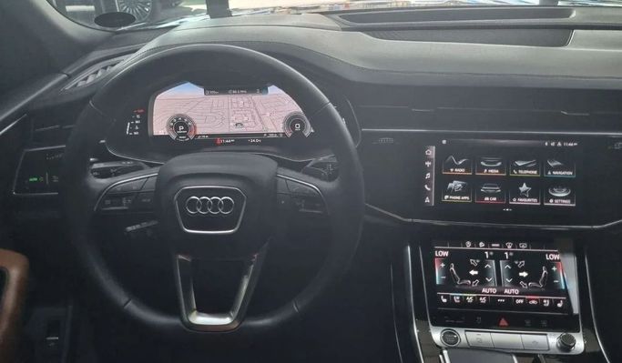 Подержанный Audi Q8 55 TFSI I (4M), 3.0 л, 2021 в Дубае от Carbon Cars Черный цвет. GCC | AUTO.AE