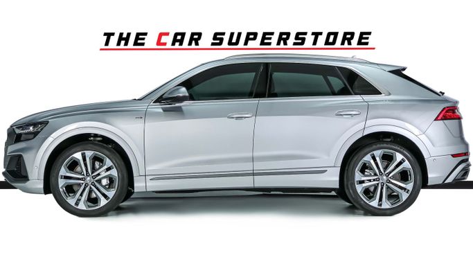 Подержанный Audi Q8 55 TFSI I (4M), 3.0 л, 2019 в Дубае от The Car Superstore Серебристый цвет. GCC | AUTO.AE