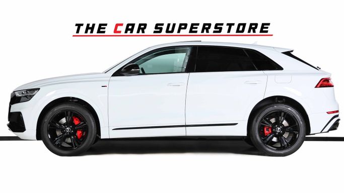 Подержанный Audi Q8 55 TFSI I (4M), 3.0 л, 2023 в Дубае от The Car Superstore Белый цвет. Европейская | AUTO.AE