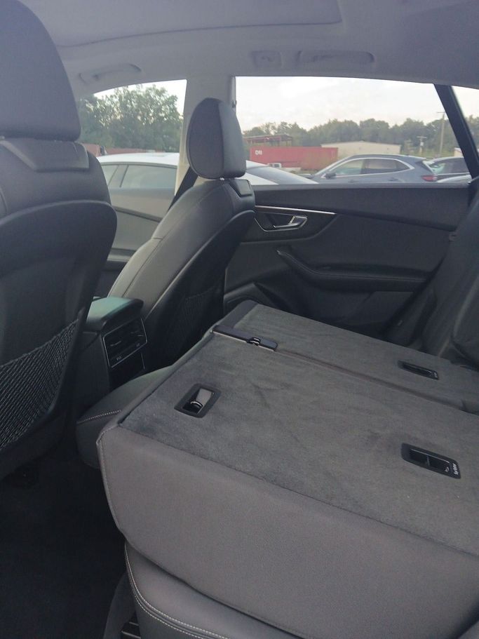 Used Audi Q8 55 TFSI I (4M), 3.0 l, 2023 in Dubai, White color. European Specs | AUTO.AE