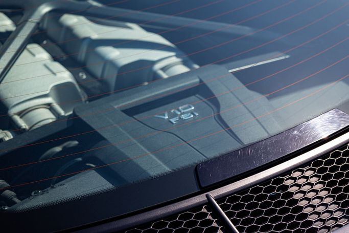 Audi R8 V10 II (4S) Facelift, 2023 sport coupe for rent in Dubai by POF RENTAL, grey color | AUTO.AE