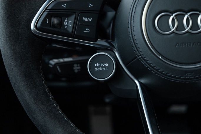 Used Audi R8 V10 plus II (4S), 5.2 l, 2016 in Dubai by Linda Cars, Grey color. Japanese Specs | AUTO.AE