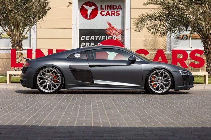 Used Audi R8 V10 plus II (4S), 5.2 l, 2016 in Dubai by Linda Cars, Grey color. Japanese Specs | AUTO.AE