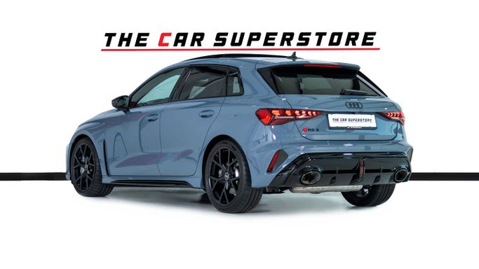 Подержанный Audi RS 3 III (8Y) Рестайлинг, 2.5 л, 2025 в Дубае от The Car Superstore Серый цвет. Европейская | AUTO.AE