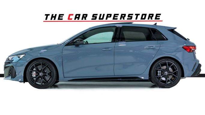 Подержанный Audi RS 3 III (8Y) Рестайлинг, 2.5 л, 2025 в Дубае от The Car Superstore Серый цвет. Европейская | AUTO.AE