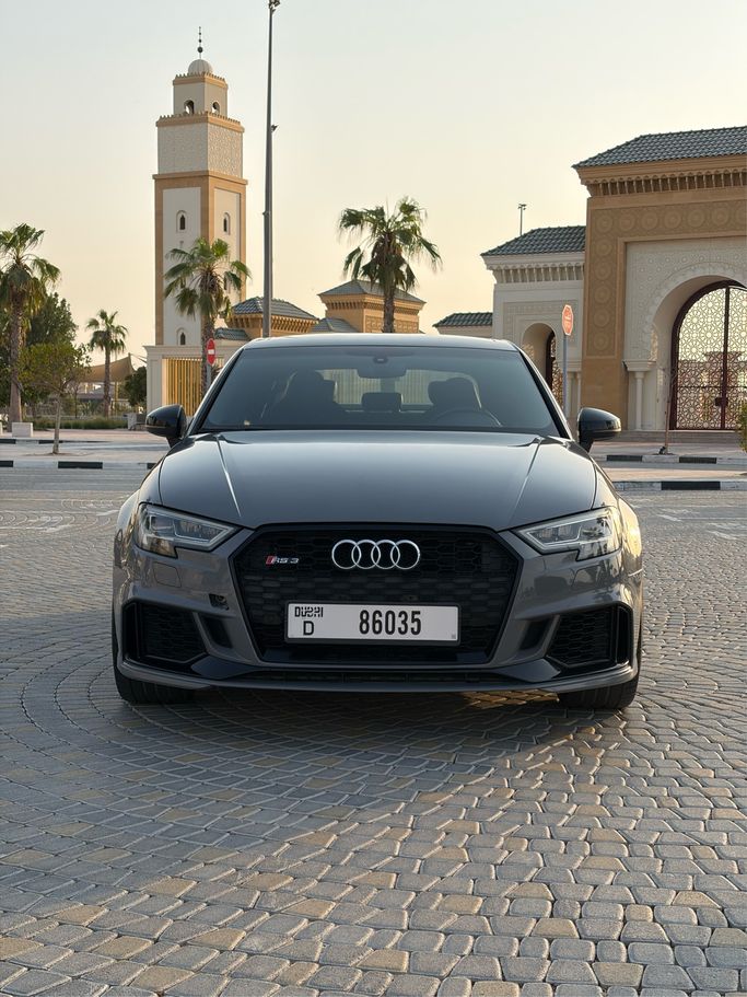 مستعملة ⁦Audi RS 3 فيس ليفت II (8V) II (8V)، 2.5 l، 2017⁩ في في الإمارات, دبي، اللون رمادي. مواصفات الخليج | AUTO.AE | إعلان #288744