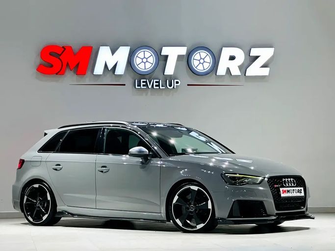 مستعملة ⁦Audi RS 3 II (8 فولت)، 2.5 l، 2016⁩ في في الإمارات, دبي من SM MOTORZ، اللون رمادي. مواصفات الخليج | AUTO.AE | إعلان #290575