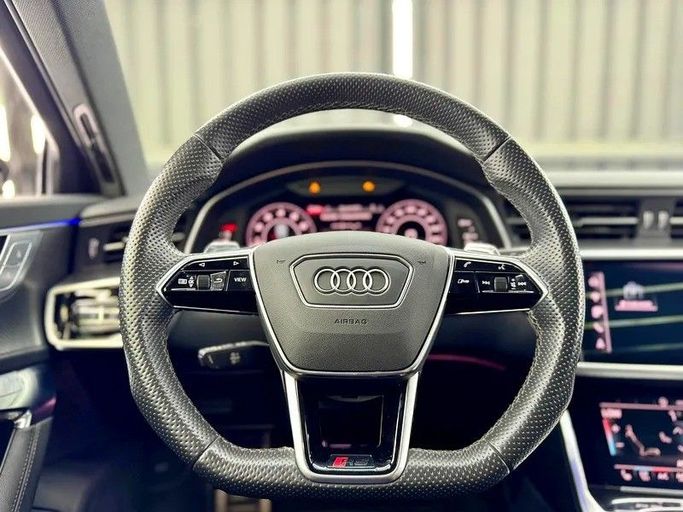 Подержанный Audi RS 6 IV (C8), 4.0 л, 2023 в Дубае от Zeus Motors Черный цвет. Европейская | AUTO.AE