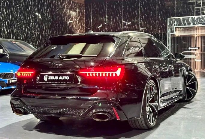 Подержанный Audi RS 6 IV (C8), 4.0 л, 2023 в Дубае от Zeus Motors Черный цвет. Европейская | AUTO.AE