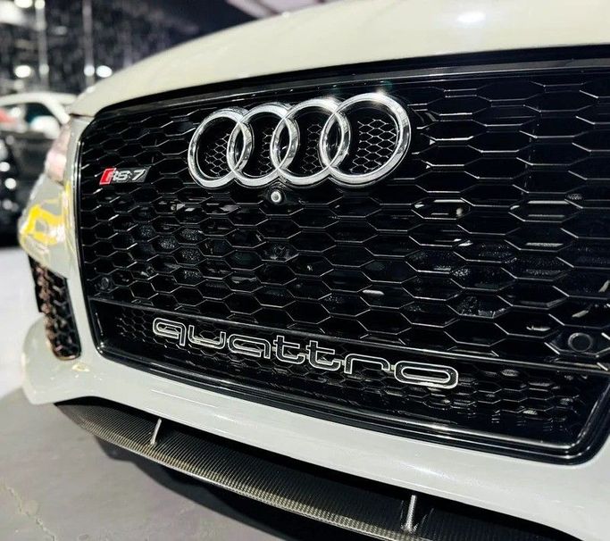 Used Audi RS 7 I (4G) Facelift, 4.0 l, 2015 in Dubai by Zeus Motors, Grey color. GCC Specs | AUTO.AE