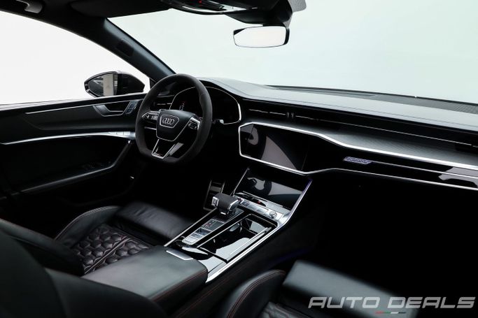 Подержанный Audi RS 7 II (4K), 4.0 л, 2021 в Дубае от AUTO DEALS Черный цвет. GCC | AUTO.AE