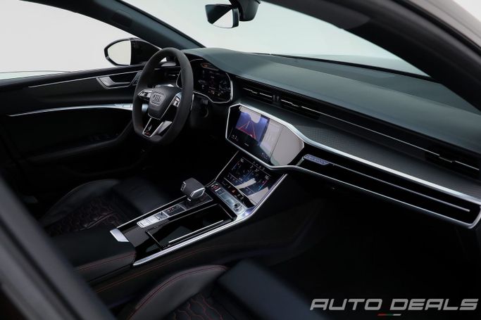 Подержанный Audi RS 7 II (4K), 4.0 л, 2021 в Дубае от AUTO DEALS Черный цвет. GCC | AUTO.AE