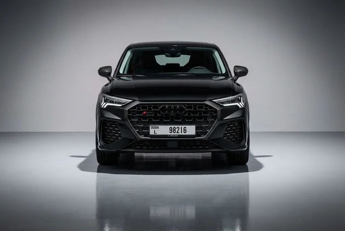Audi RS Q3 II (F3), 2023  دفع رباعي 5 أبواب للتأجير في في دبي من Rotana Star Rent a Car، اللون أسود | AUTO.AE