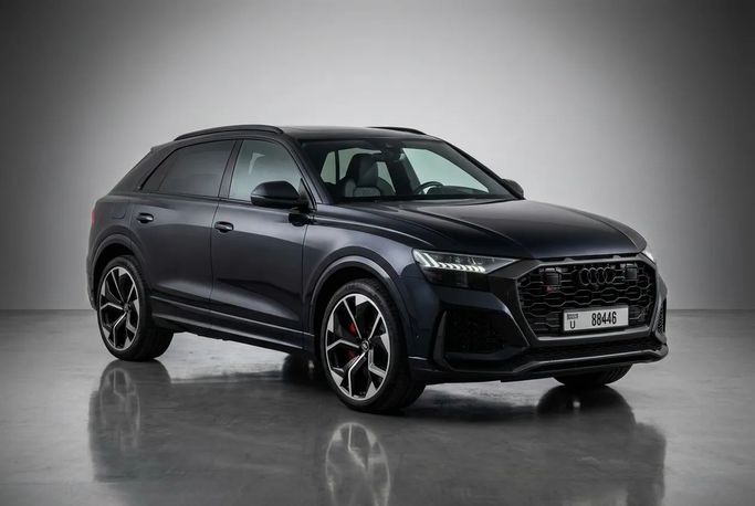 Audi RS Q8 I, 2023 внедорожник 5 дв. бизнес класса в Дубае от Rotana Star Rent a Car черный цвет | AUTO.AE | Объявление #1214
