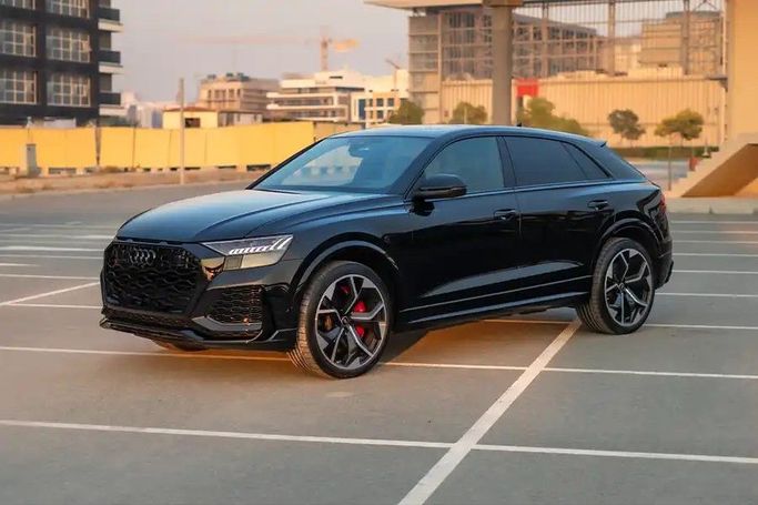 Audi RS Q8 I, 2024 внедорожник 5 дв. бизнес класса в Дубае от Speed Urus Rent A Car черный цвет | AUTO.AE | Объявление #1578
