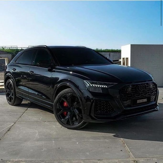 Audi RS Q8 I Рестайлинг, 2024 внедорожник 5 дв.  класса в Дубае от Indubai Car Rental LLC черный цвет | AUTO.AE