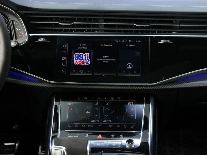 Подержанный Audi RS Q8 I, 4.0 л, 2024 в Дубае от Hot Wheel Used Motors Синий цвет. Other | AUTO.AE