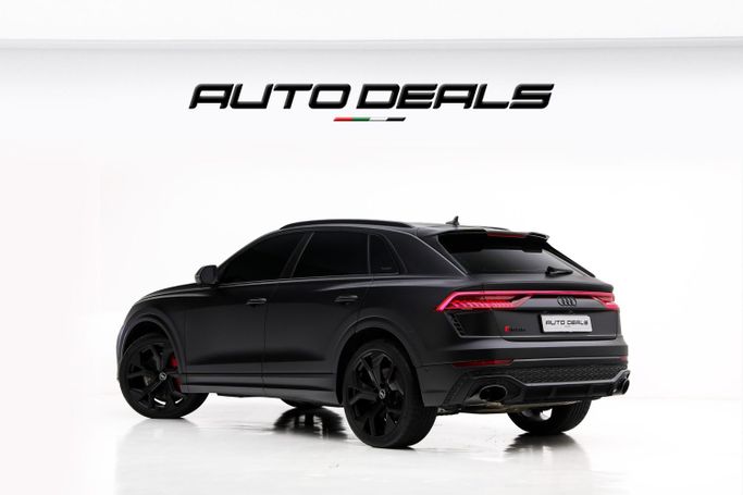 Подержанный Audi RS Q8 I, 4.0 л, 2023 в Дубае от AUTO DEALS Черный цвет. GCC | AUTO.AE