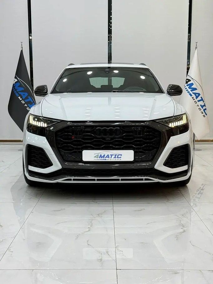 Подержанный Audi RS Q8 I, 4.0 л, 2021 в Дубае от 4 Matic Motors Белый цвет. GCC | AUTO.AE