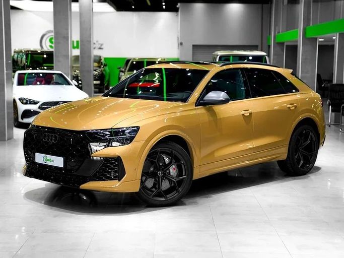 Подержанный Audi RS Q8 Performance I Рестайлинг, 4.0 л, 2025 в Дубае от Stoub.biz Золотистый цвет. Other | AUTO.AE
