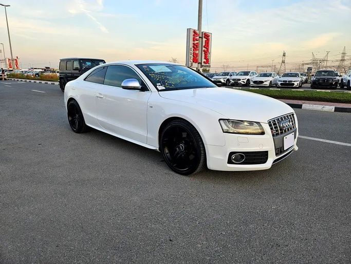 Подержанный Audi S5 I (8T), 4.2 л, 2009 в Дубае от Irfan Motors Белый цвет. Японская | AUTO.AE | Объявление #256508