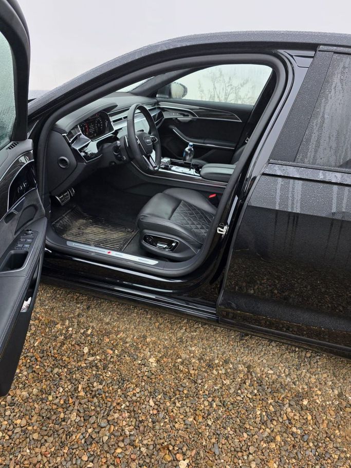 Новый Audi S8 Long IV (D5) Рестайлинг, 4.0 л, 2024 в Дубае Черный цвет. Европейская | AUTO.AE