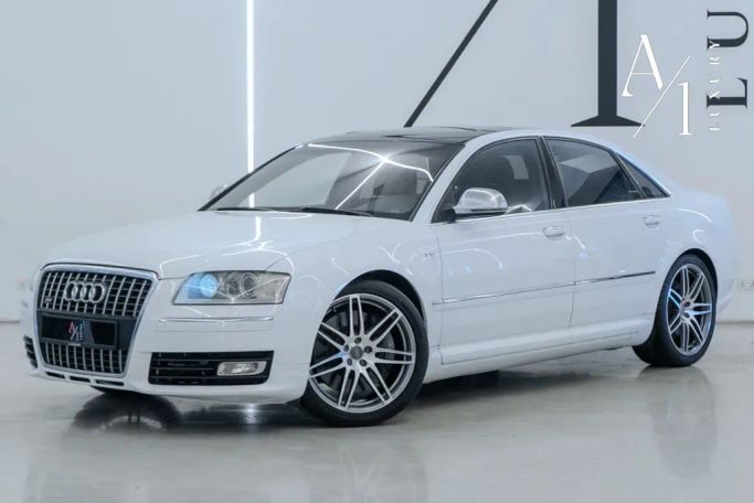 Used Audi S8 II (D3) Facelift, 5.2 l, 2009 in Dubai by A1 Luxury Motors, White color. GCC Specs | AUTO.AE | Listing #255416