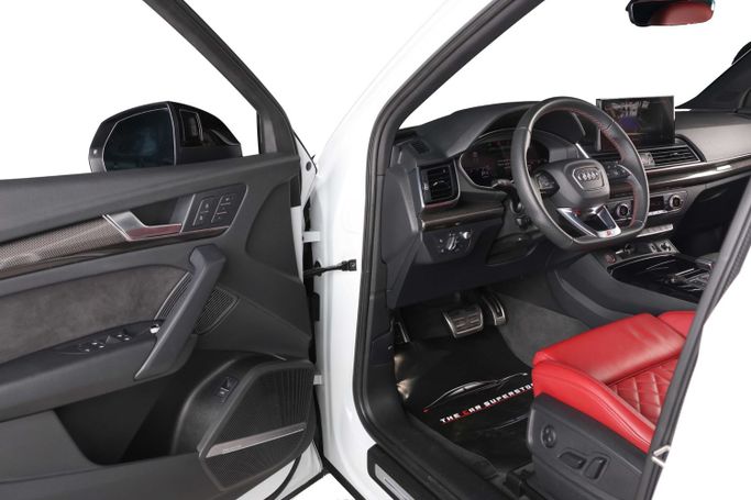 Подержанный Audi SQ5 II (FY) Рестайлинг, 3.0 л, 2023 в Дубае от The Car Superstore Белый цвет. GCC | AUTO.AE