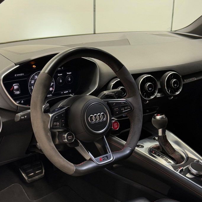 Подержанный Audi TT RS III (8S), 2.5 л, 2018 в Дубае от AAA Motors Черный цвет. GCC | AUTO.AE