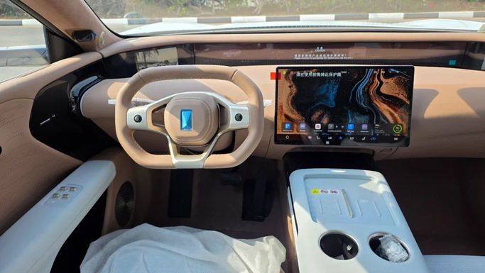 New Avatr 07, 1.5 l, 2025 in Dubai by Alwan Global Cars, White color. Other | AUTO.AE
