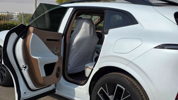 New Avatr 07, 1.5 l, 2025 in Dubai by Alwan Global Cars, White color. Other | AUTO.AE