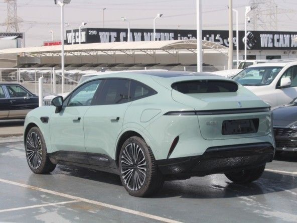 Новый Avatr 11 I, 2023 в Дубае от Titanum Cars Зеленый цвет. Other | AUTO.AE