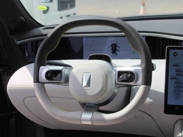 Новый Avatr 11 I, 2023 в Дубае от Titanum Cars Серый цвет. Other | AUTO.AE