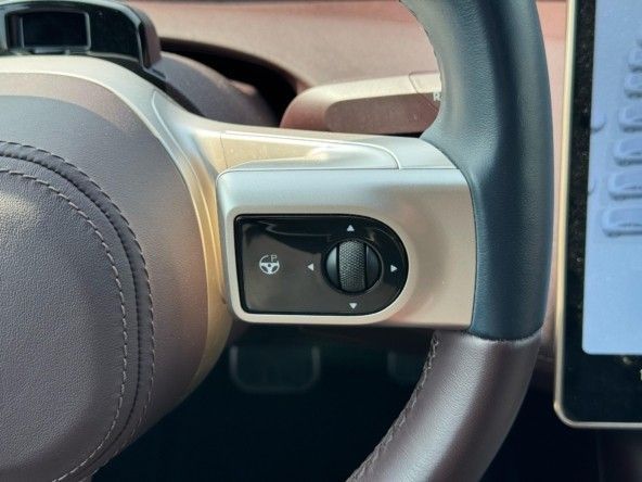 Новый Avatr 11 I, 2023 в Дубае от Titanum Cars Белый цвет. Other | AUTO.AE
