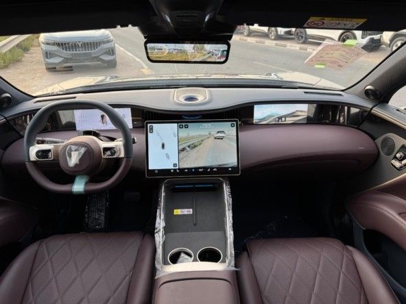 Новый Avatr 11 I Рестайлинг, 1.5 л, 2025 в Дубае от Titanum Cars Черный цвет. Other | AUTO.AE
