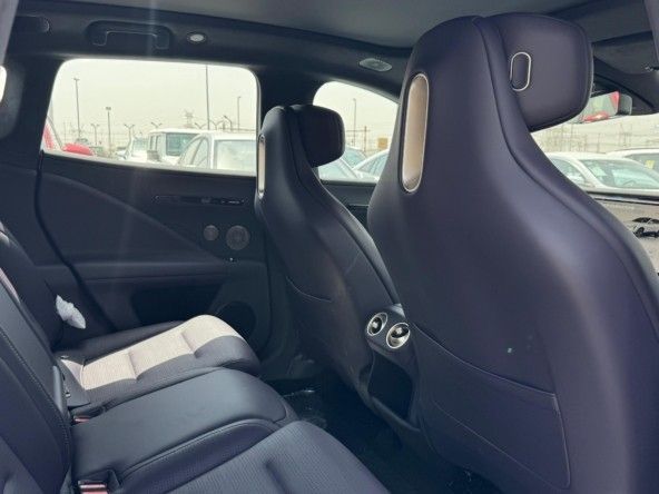 Новый Avatr 11 I Рестайлинг, 1.5 л, 2025 в Дубае от Titanum Cars Белый цвет. Other | AUTO.AE