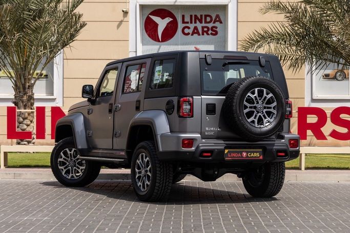 Подержанный BAIC BJ40 I Рестайлинг, 2.3 л, 2026 в Дубае от Linda Cars Серый цвет. GCC | AUTO.AE
