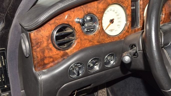 Used Bentley Arnage Green Label I, 4.4 l, 2002 in Dubai by Quatro Motors, Green color.  | AUTO.AE