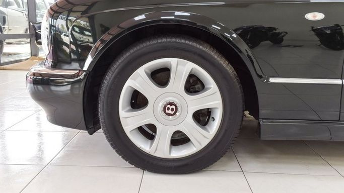 Used Bentley Arnage Green Label I, 4.4 l, 2002 in Dubai by Quatro Motors, Green color.  | AUTO.AE
