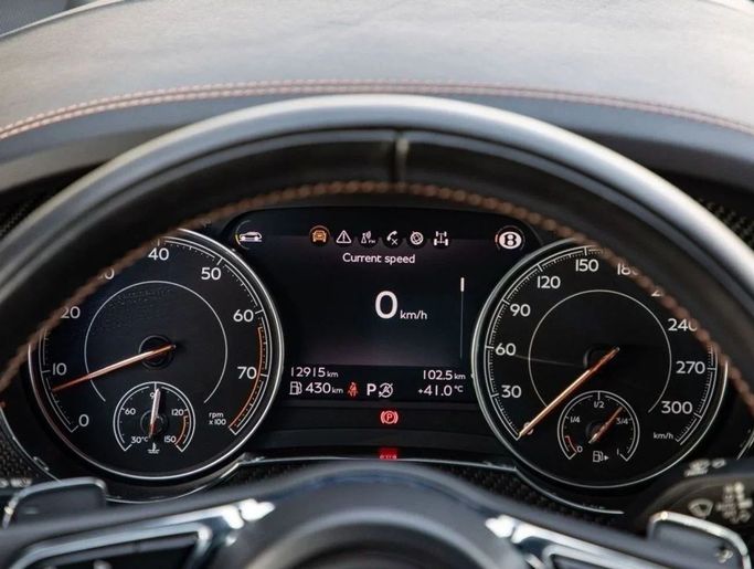 Подержанный Bentley Bentayga Speed I, 6.0 л, 2020 в Дубае от Dresden Motors Оранжевый цвет. Канадская | AUTO.AE