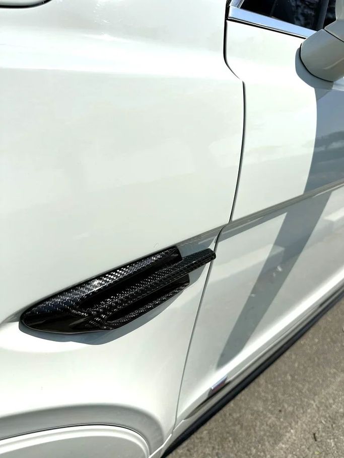 Used Bentley Bentayga I, 6.0 l, 2017 in Dubai by Formula Motors, White color. GCC Specs | AUTO.AE