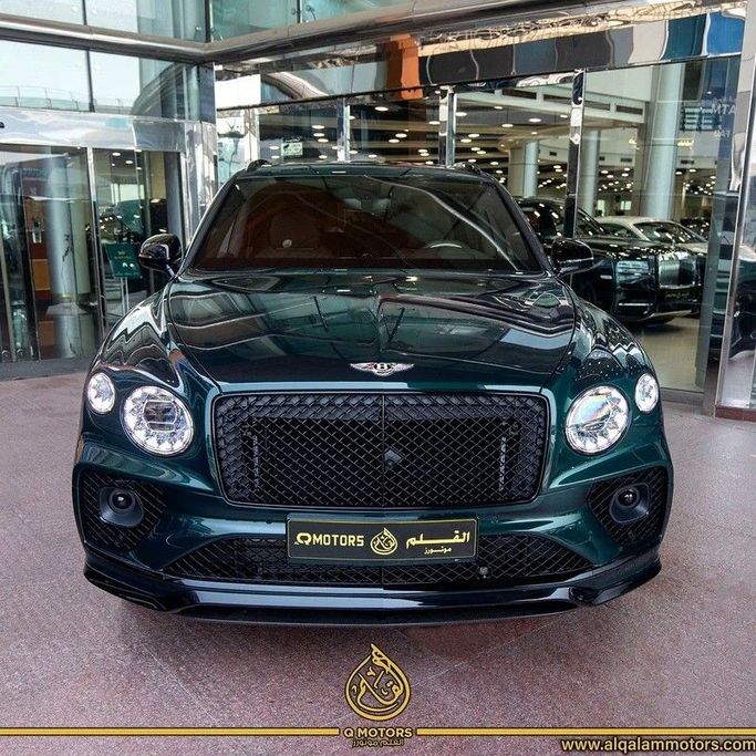 Новый Bentley Bentayga S I Рестайлинг, 3.0 л, 2023 в Дубае от Q Motors Бирюзовый цвет. Европейская | AUTO.AE