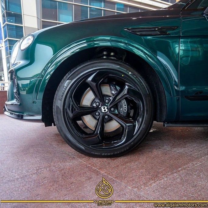 Новый Bentley Bentayga S I Рестайлинг, 3.0 л, 2023 в Дубае от Q Motors Бирюзовый цвет. Европейская | AUTO.AE