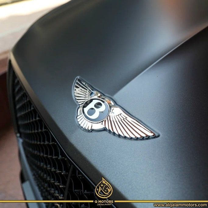 Подержанный Bentley Bentayga I Рестайлинг, 4.0 л, 2023 в Дубае от Q Motors Серый цвет. Европейская | AUTO.AE