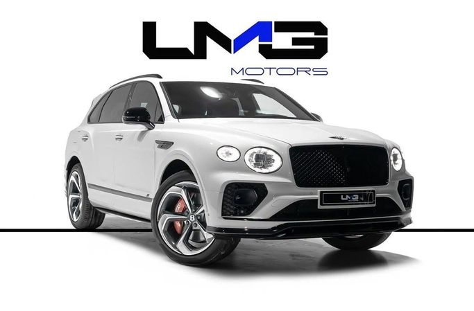 New Bentley Bentayga I Facelift, 4.0 l, 2023 in Dubai by LMG Motors, White color. GCC Specs | AUTO.AE
