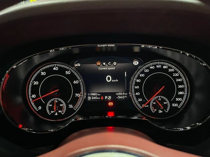 Подержанный Bentley Bentayga Speed I, 6.0 л, 2018 в Дубае от Carbon Cars Черный цвет. GCC | AUTO.AE